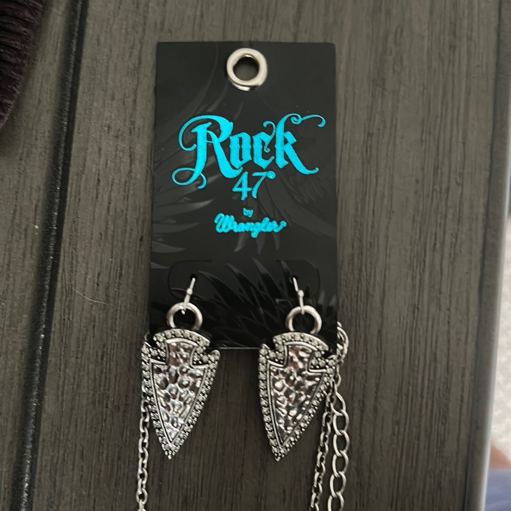 Wrangle earring and Matt hung necklace